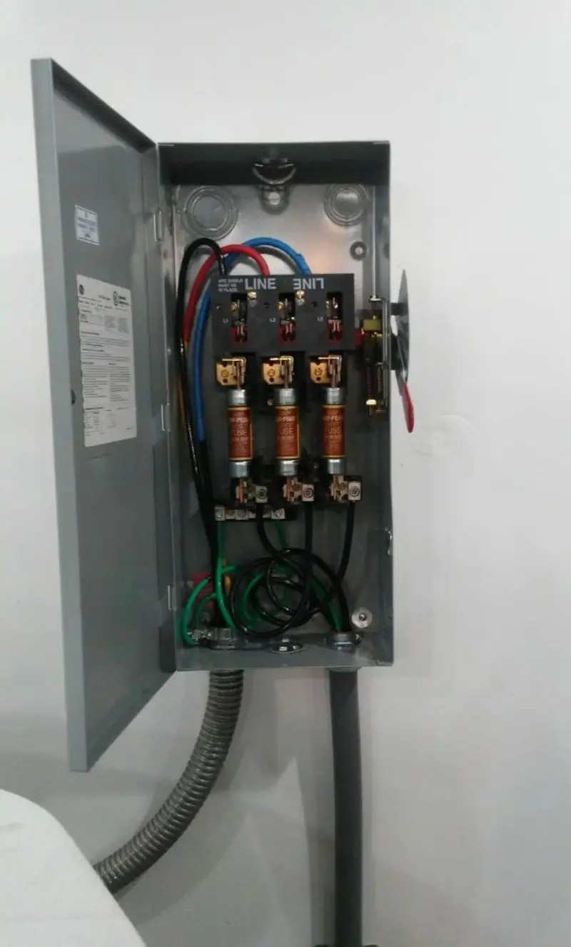 Three-phase disconnect switch installed for Electrical Wiring & Rewiring in Nebraska City